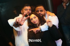 1_box074