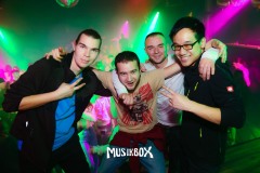 1_box087