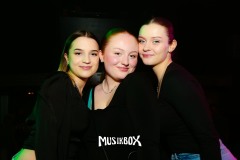 box004