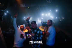 box043