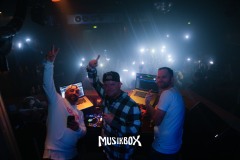 box044