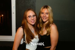 box093