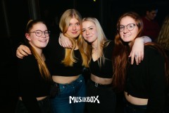 box028
